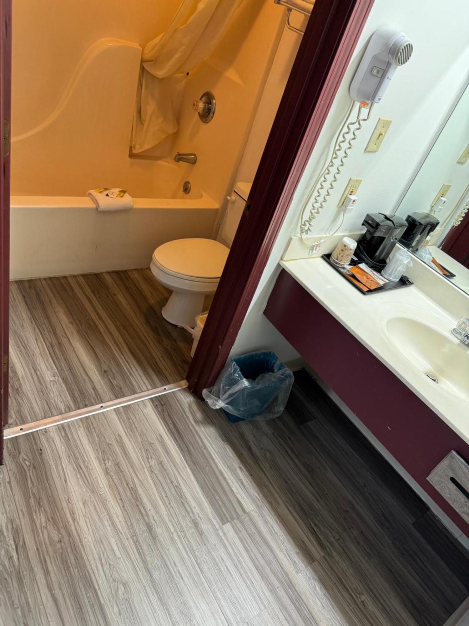 Royal Inn Albany Ngoại thất bức ảnh